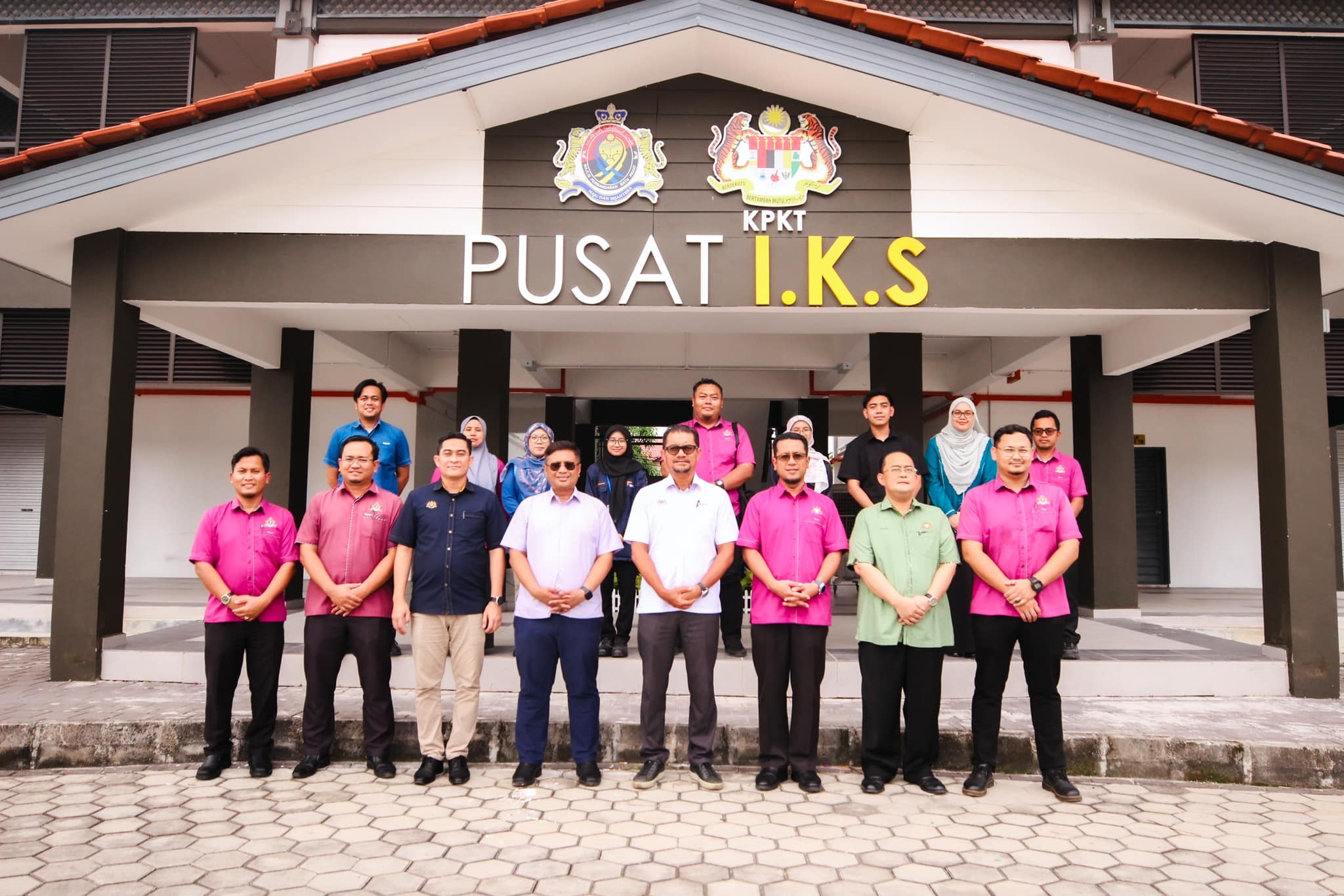 Majlis Lawatan ke Tapak Projek Medan Niaga Batu Pahat, Johor dan Sesi Penyerahan Projek di Bawah peruntukan KPKT