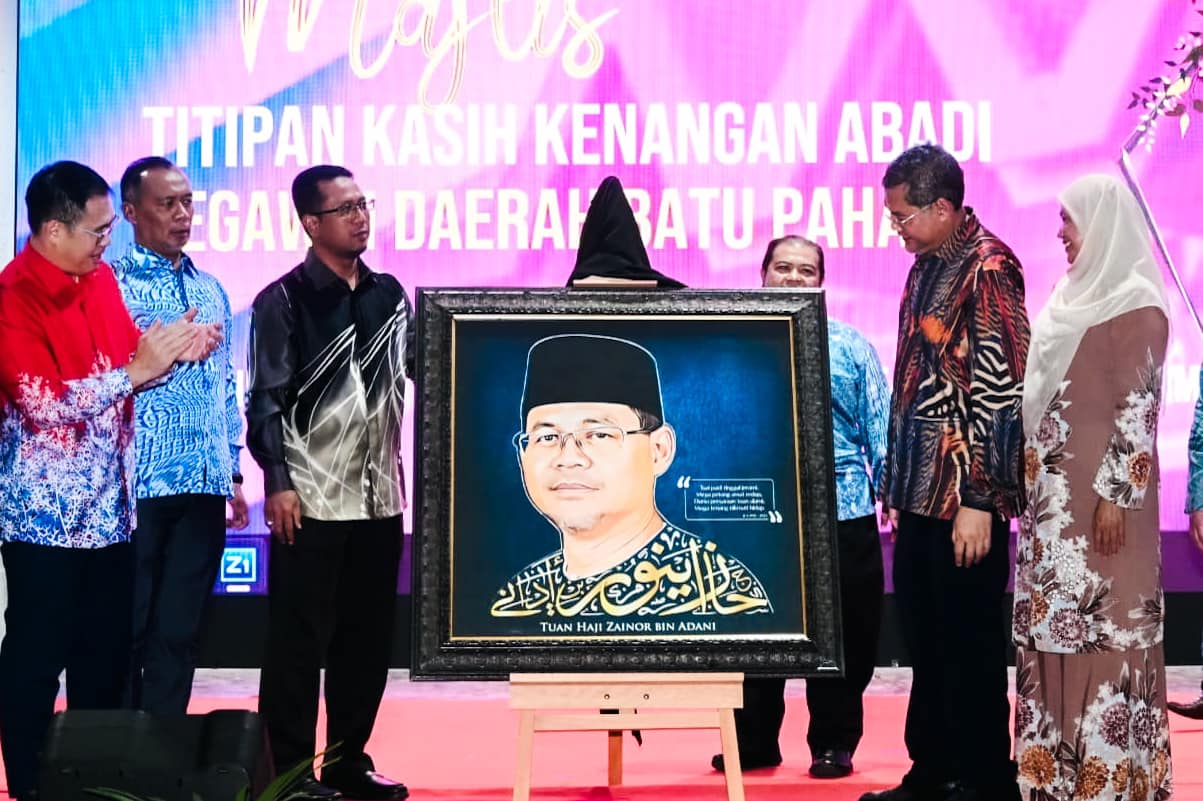 Pesta Malam Gemerlapan Dan Majlis Titipan Kasih Pegawai Daerah Batu Pahat