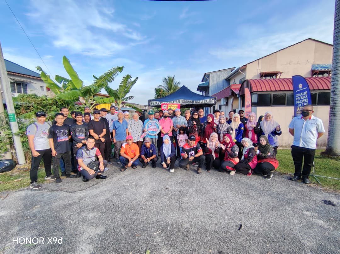 Aktiviti Gotong Royong Membanteras AEDES Di Taman Soga