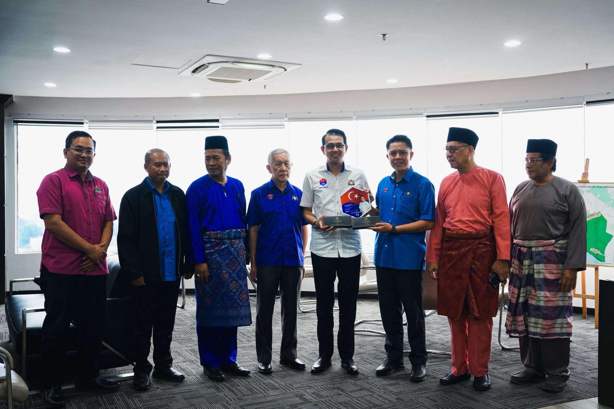 Lawatan Kunjungan Hormat Daripada YB Tuan Haji Fared Mohd Khalid