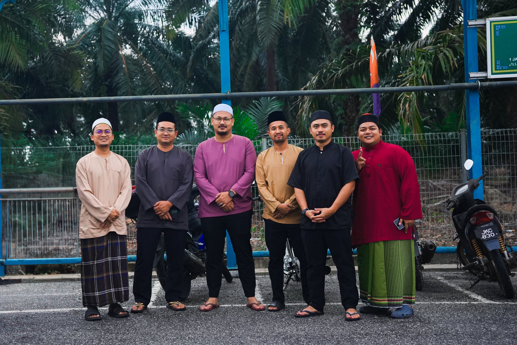 Program Solat Tawarih Bersama Pegawai Daerah Batu Pahat